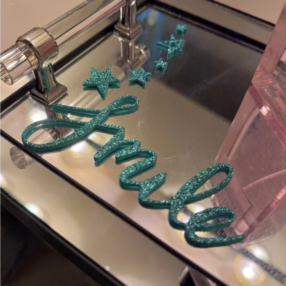 Handmade can customize